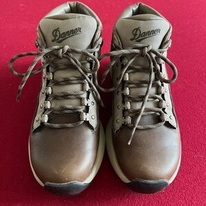 SOLD Danner 31284 - Women's Caprine Evo Boots